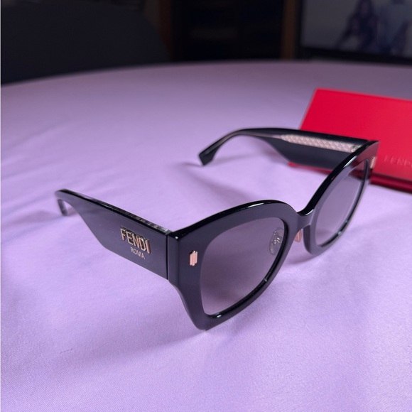 Fendi Roma Black Frame Sunglasses with Bold Red Case - Picture 3 of 6